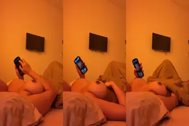 Dokumentasi Siskaeee Cantik Bersantai Kamar