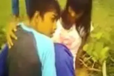 Gadis Cantik Pasrah Di Kasur Usai Olahraga