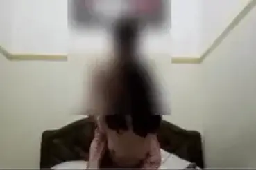 Gadis Cantik Pasrah Goyang Kasur Hotel