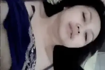 Gadis Cantik Pasrah Goyang Kasur Pacar Hot