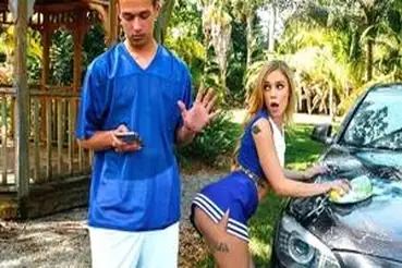 Penampilan Memukau Anissa Kate Di Peraduan