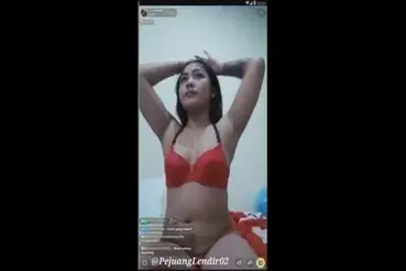 Siaran Live Gadis Cantik Part 78 Di Kasur