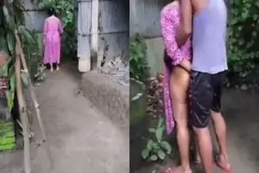 Tante Cantik Pasrah Posisi Doggy Kasur Halaman