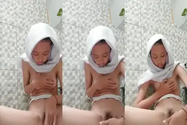 Ukhti Hijab Cantik Live Bersantai Kasur WC