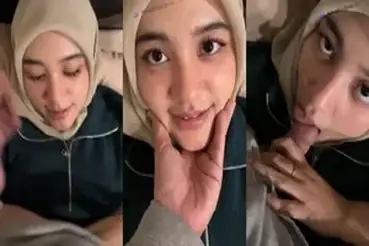 Ukhti Hijab Cantik Pasrah Servis Kasur Desah