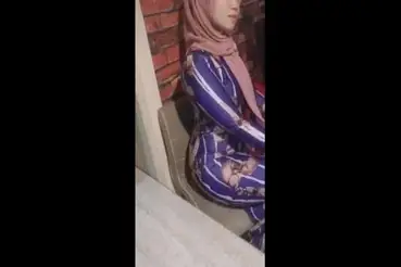 Ukhti Hijab Ungu Cantik Pasrah Servis Kasur